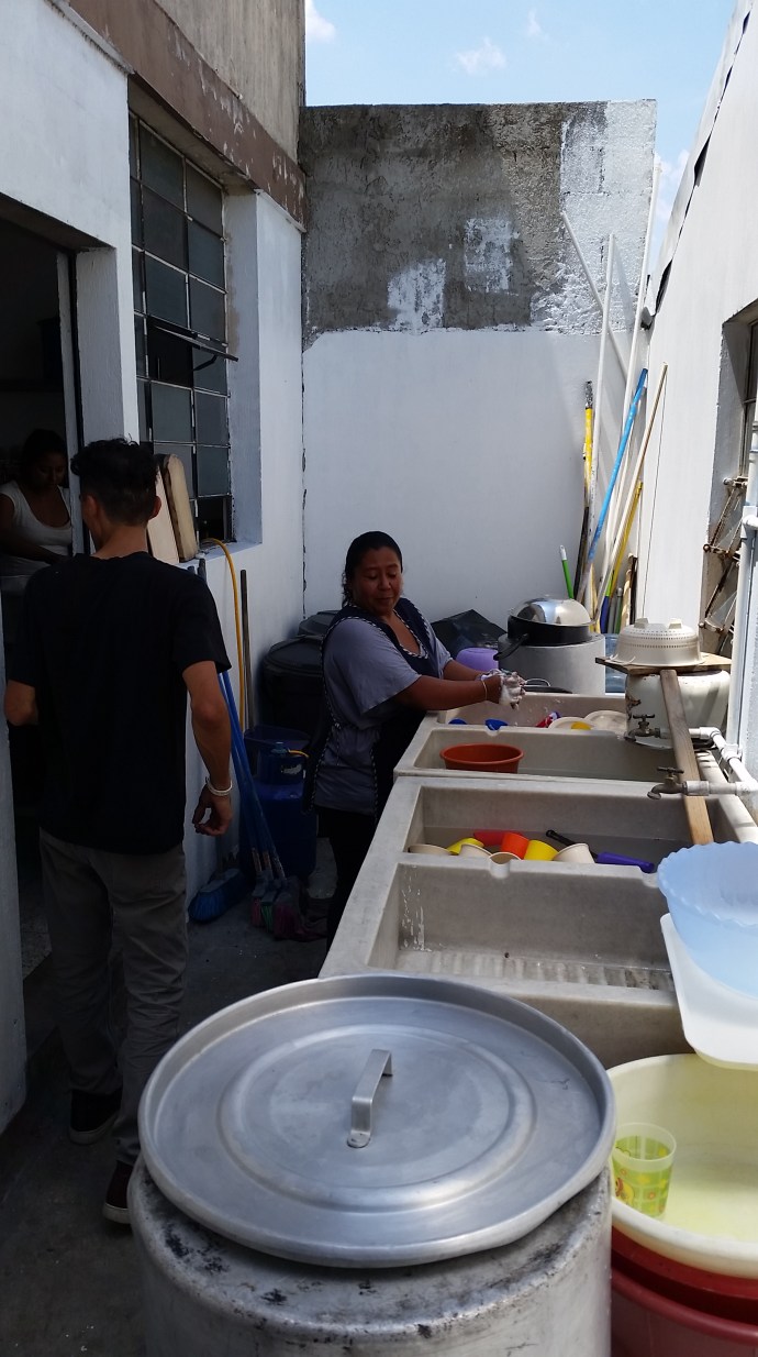 Lunch program at Sembradores 